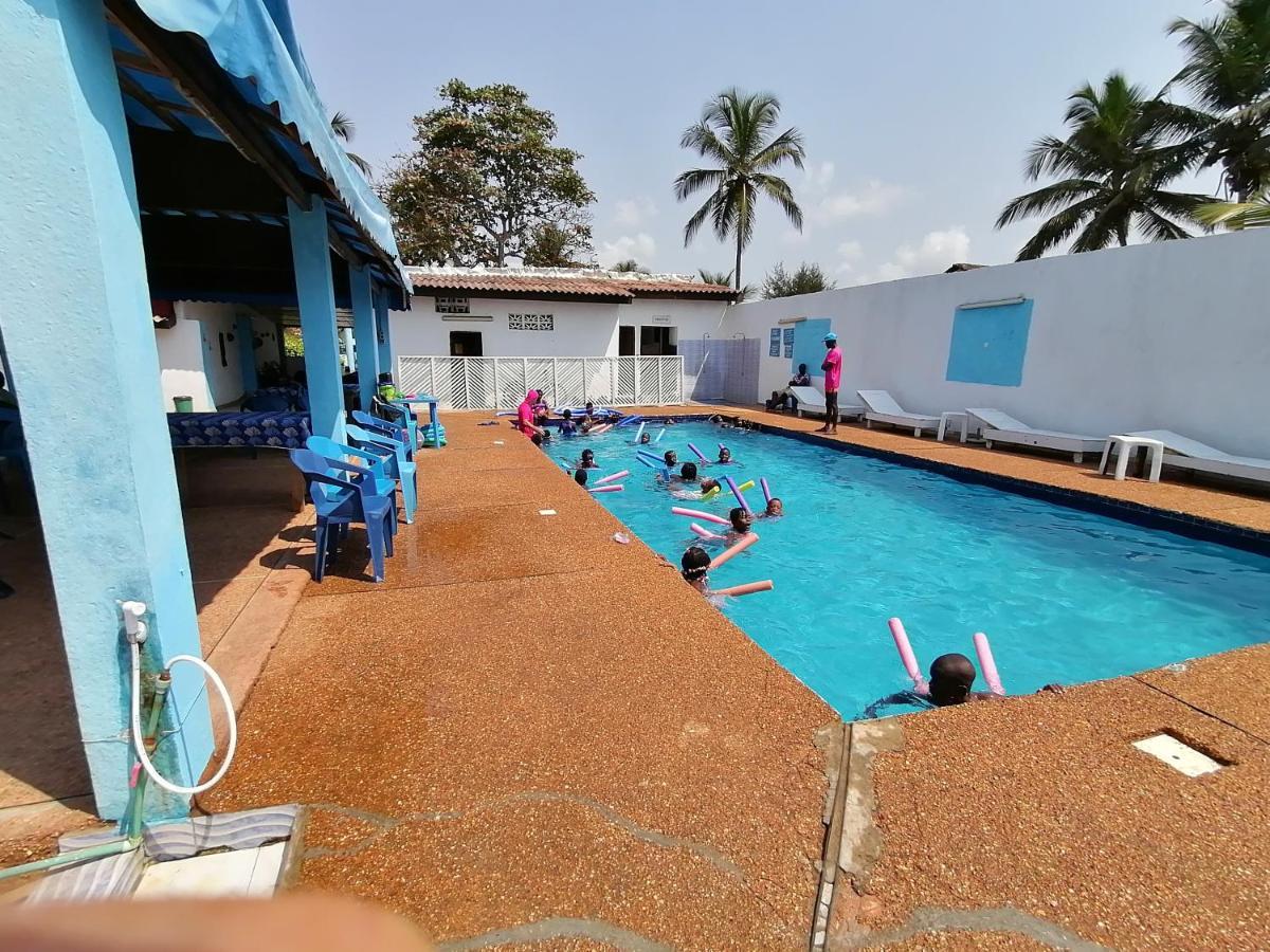 Capriccio Hotel กรองด์-บาสซาม ภายนอก รูปภาพ